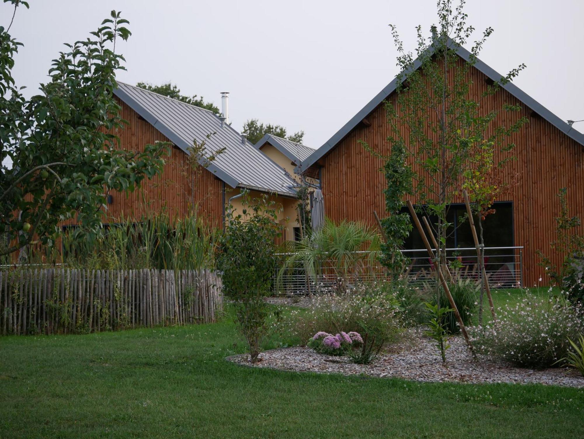 Sol'M Lodges Solesmes  Bagian luar foto